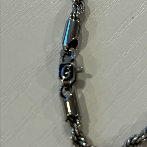 Men’s Rope Chain - Picture 2 of 3